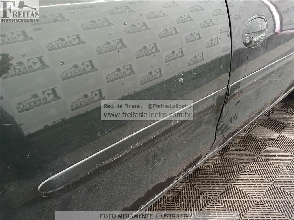 Foto 17 de 18: GM/CORSA HATCH MAXX, 10/11, PLACA: E__-___0, GASOL/ALC, VERDE
