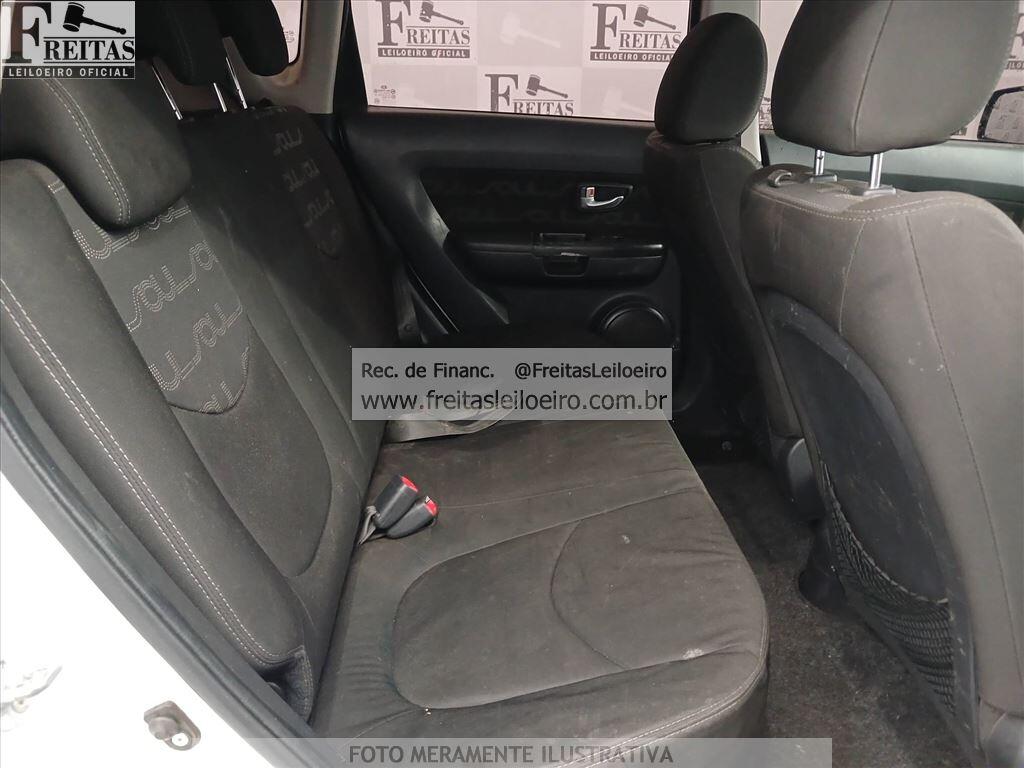 Foto 7 de 21: I/KIA SOUL EX 1.6 FF AT, 13/14, PLACA: E__-___0, GASOL/ALC, BRANCA