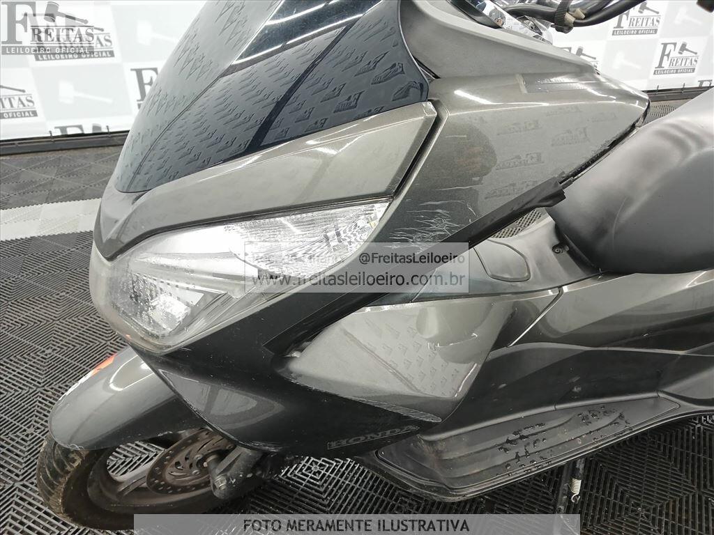 Foto 9 de 13: HONDA/PCX 150, 16/16, PLACA: G__-___0, GASOLINA, CINZA
