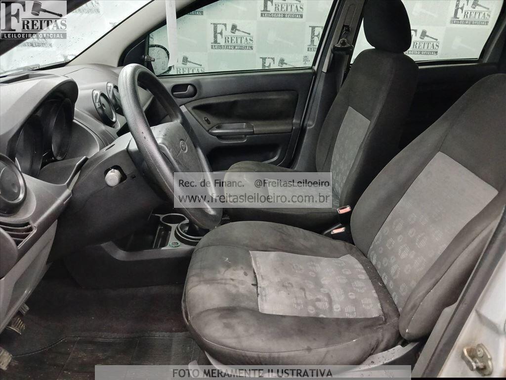 Foto 6 de 20: FORD/FIESTA FLEX, 13/14, PLACA: O__-___0, GASOL/ALC, PRATA