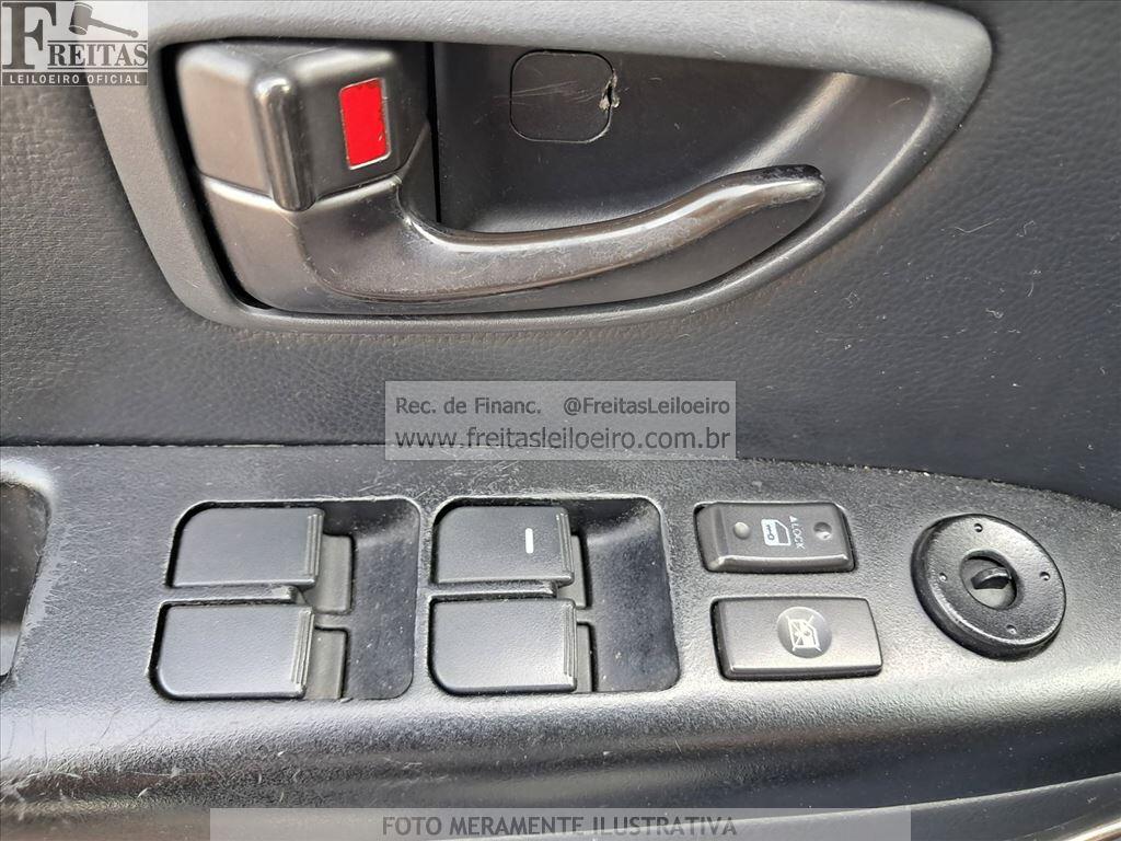 Foto 12 de 19: I/KIA SOUL EX 1.6L, 10/11, PLACA: E__-___5, GASOLINA, PRATA