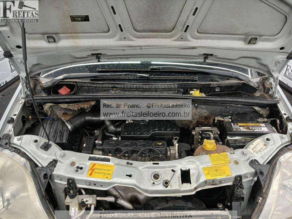 Foto 9 de 18: GM/MERIVA MAXX, 08/08, PLACA: E__-___0, GASOL/ALC, PRATA