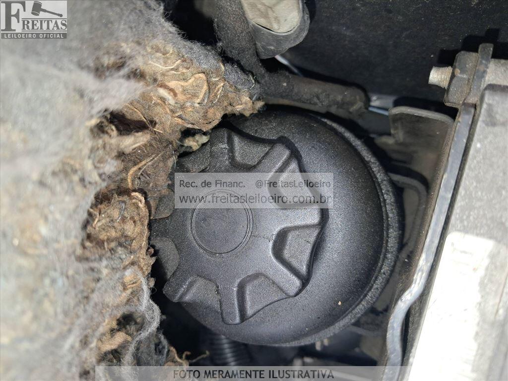 Foto 12 de 18: GM/MERIVA MAXX, 08/08, PLACA: E__-___0, GASOL/ALC, PRATA