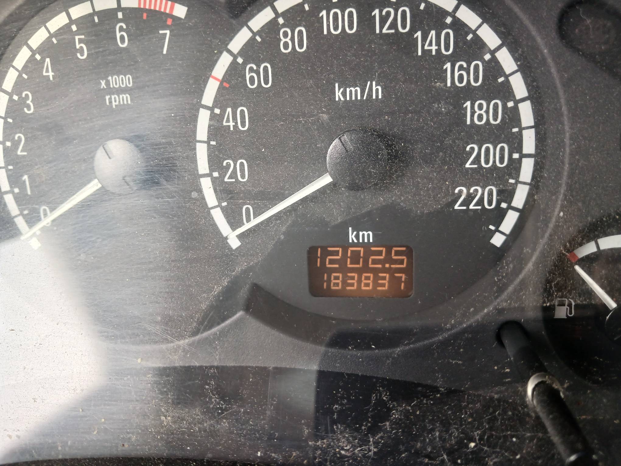 Foto 18 de 18: GM/MERIVA MAXX, 08/08, PLACA: E__-___0, GASOL/ALC, PRATA