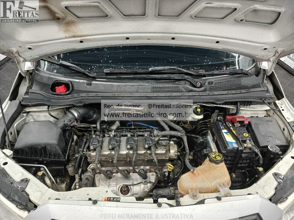 Foto 9 de 20: CHEVROLET/ONIX 10MT JOYE, 17/17, PLACA: P__-___5, GASOL/ALC, PRATA