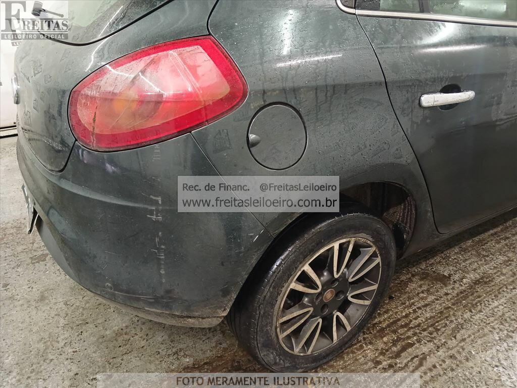 Foto 14 de 16: FIAT/BRAVO ESSENCE 1.8, 13/13, PLACA: O__-___0, GASOL/ALC, CINZA