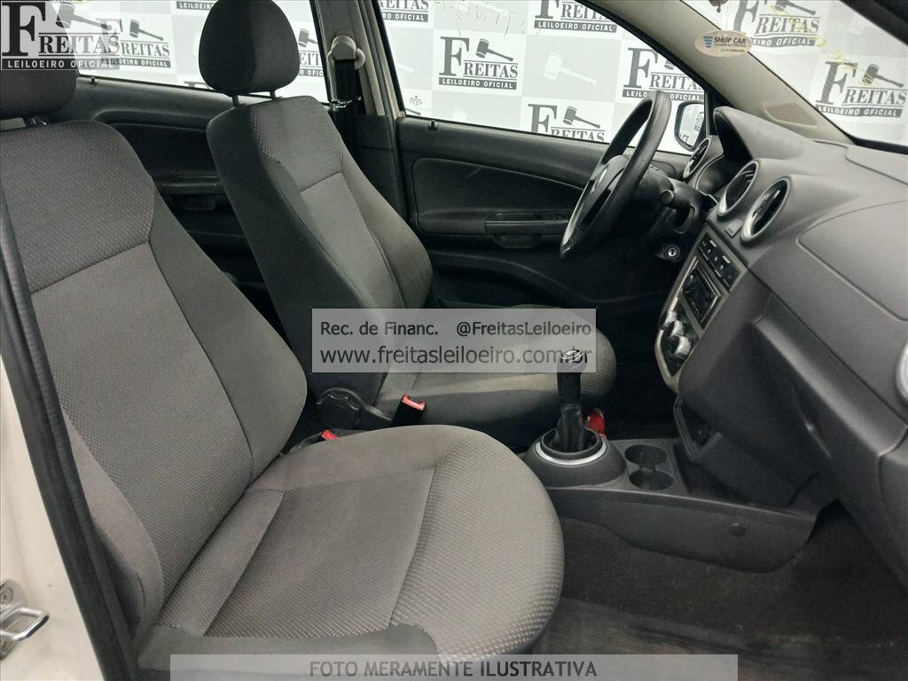 Foto 6 de 20: VW/VOYAGE 1.0, 11/11, PLACA: I__-___6, GASOL/ALC, BRANCA