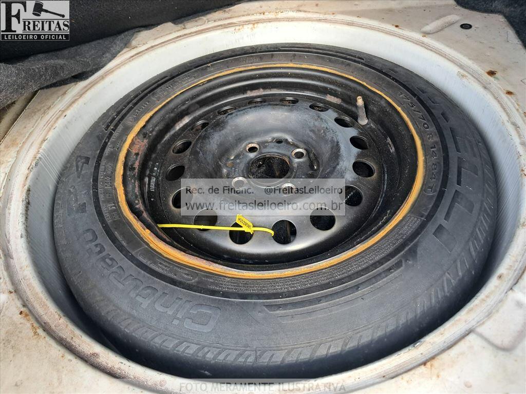 Foto 10 de 20: VW/VOYAGE 1.0, 11/11, PLACA: I__-___6, GASOL/ALC, BRANCA
