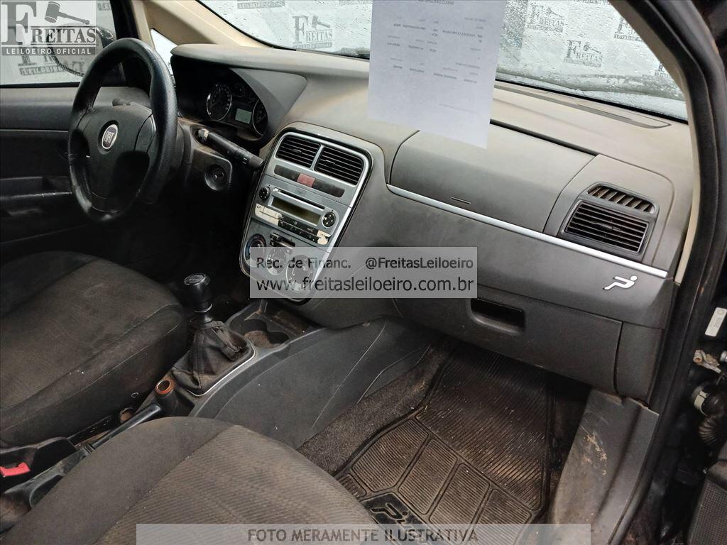 Foto 5: FIAT/PUNTO ELX 1.4, 09/10, PLACA: J__-___4, GASOL/ALC, PRETA
