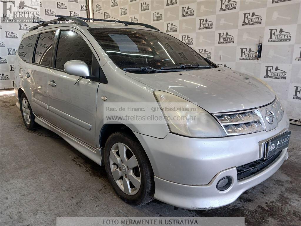 Foto 2: NISSAN/GRAND LIVINA 18SL, 09/10, PLACA: E__-___7, GASOL/ALC, PRATA