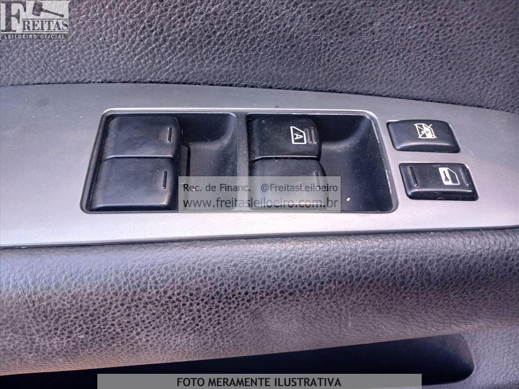 Foto 14 de 20: NISSAN/GRAND LIVINA 18SL, 09/10, PLACA: E__-___7, GASOL/ALC, PRATA