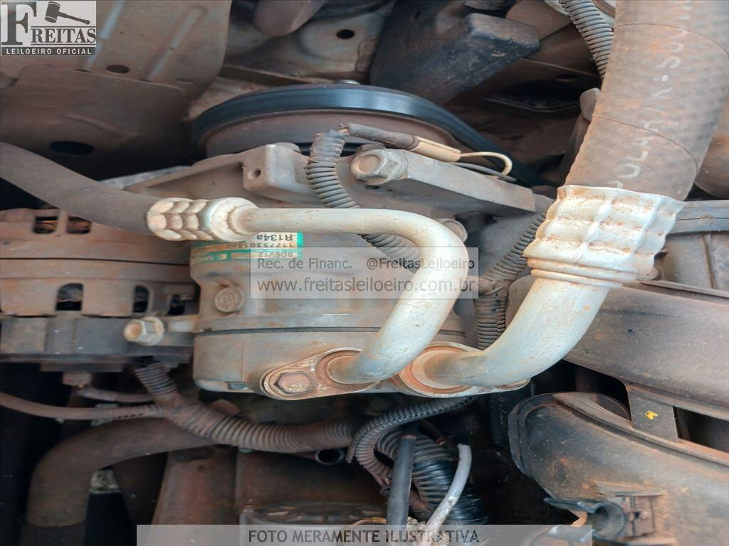 Foto 12 de 16: RENAULT/CLIO PRI 10 16VS, 03/03, PLACA: I__-___0, GASOLINA, PRATA