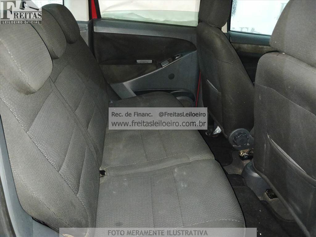 Foto 7 de 24: FIAT/IDEA ELX FLEX, 09/10, PLACA: C__-___6, GASOL/ALC, VERMELHA