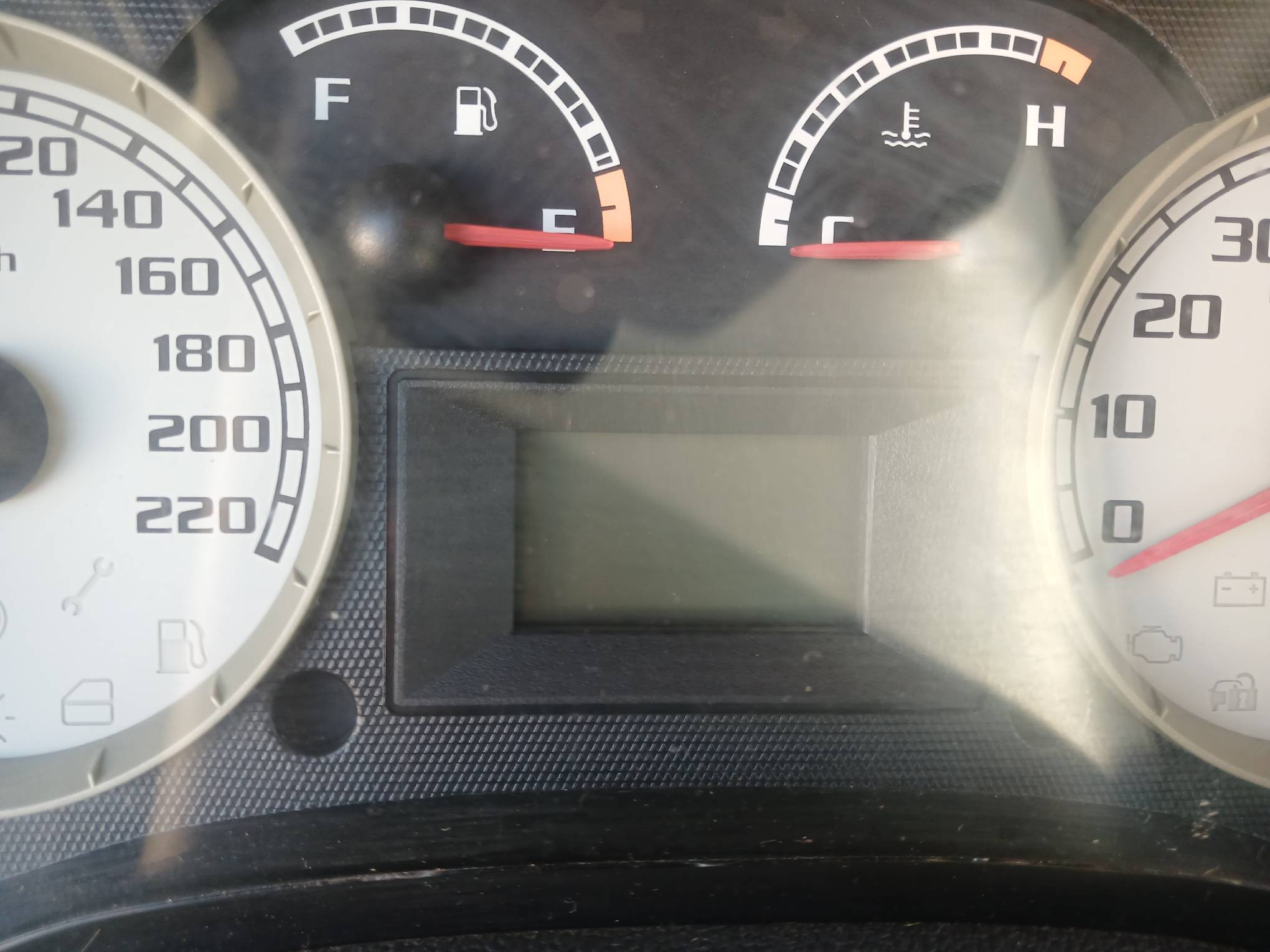 Foto 24 de 24: FIAT/IDEA ELX FLEX, 09/10, PLACA: C__-___6, GASOL/ALC, VERMELHA