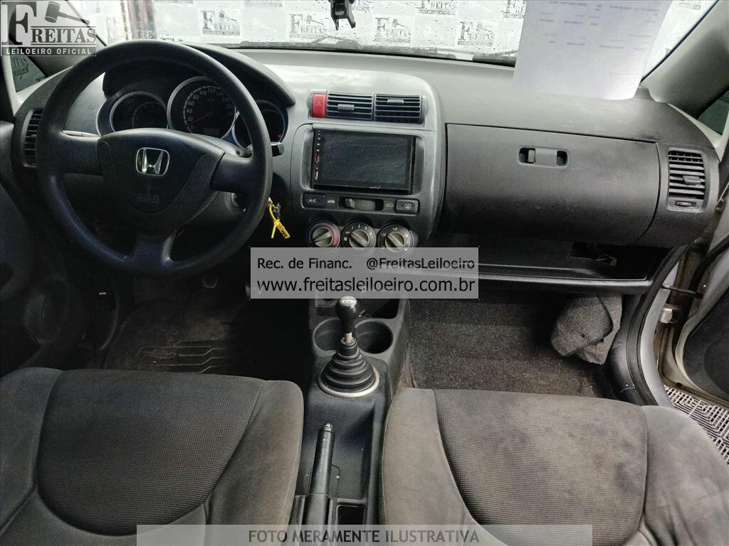 Foto 5: HONDA/FIT LX, 06/06, PLACA: D__-___7, GASOLINA, PRATA