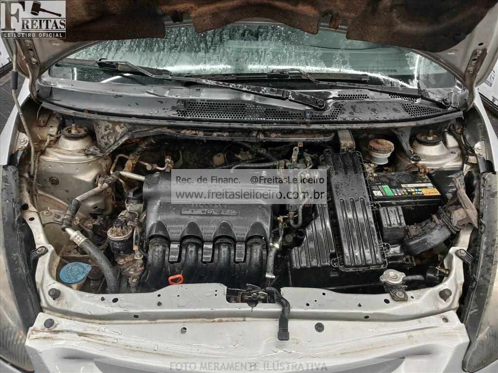 Foto 9 de 23: HONDA/FIT LX, 06/06, PLACA: D__-___7, GASOLINA, PRATA
