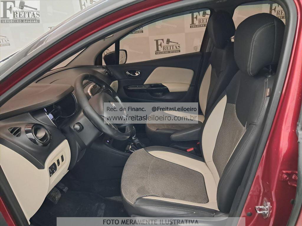Foto 6 de 19: RENAULT/CAPTUR INTEN 16A, 17/18, PLACA: P__-___0, GASOL/ALC, VERMELHA