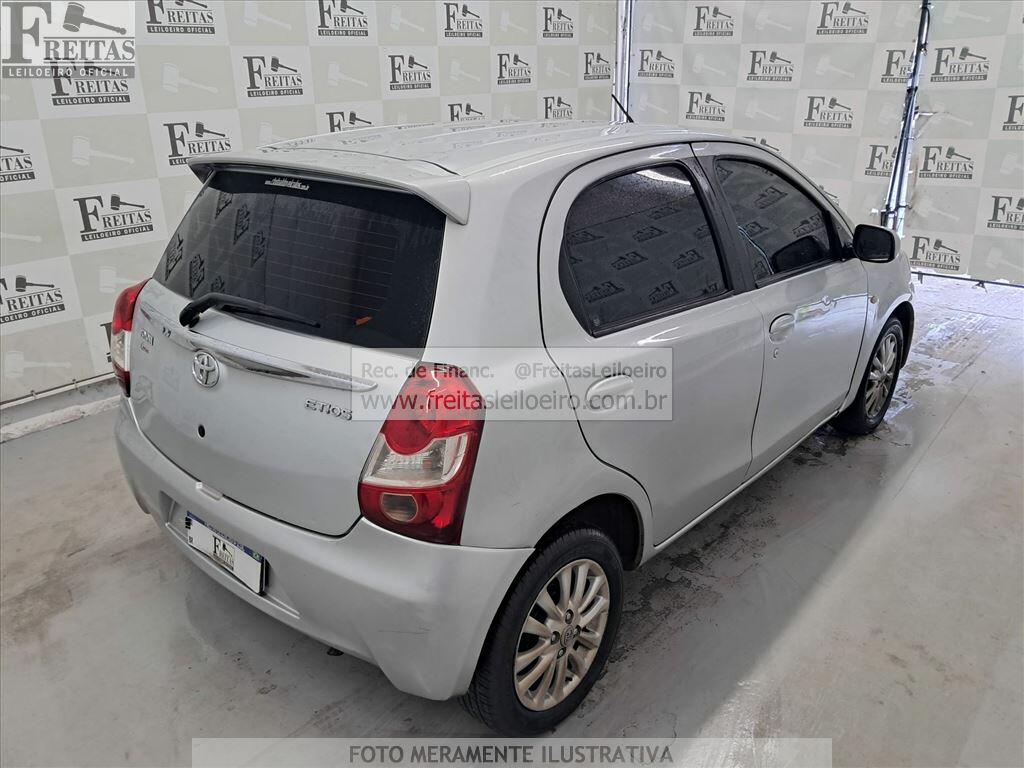 Foto 4: TOYOTA/ETIOS HB XLS, 13/13, PLACA: F__-___2, GASOL/ALC, PRATA