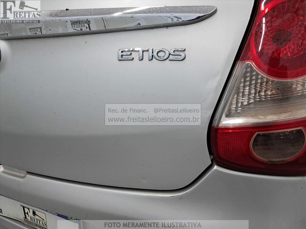 Foto 16 de 22: TOYOTA/ETIOS HB XLS, 13/13, PLACA: F__-___2, GASOL/ALC, PRATA