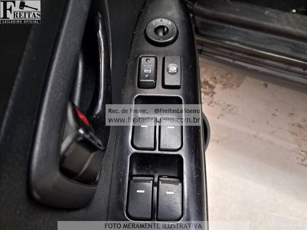 Foto 10 de 23: I/KIA SOUL EX 1.6 FF MT, 11/12, PLACA: O__-___6, GASOL/ALC, PRETA