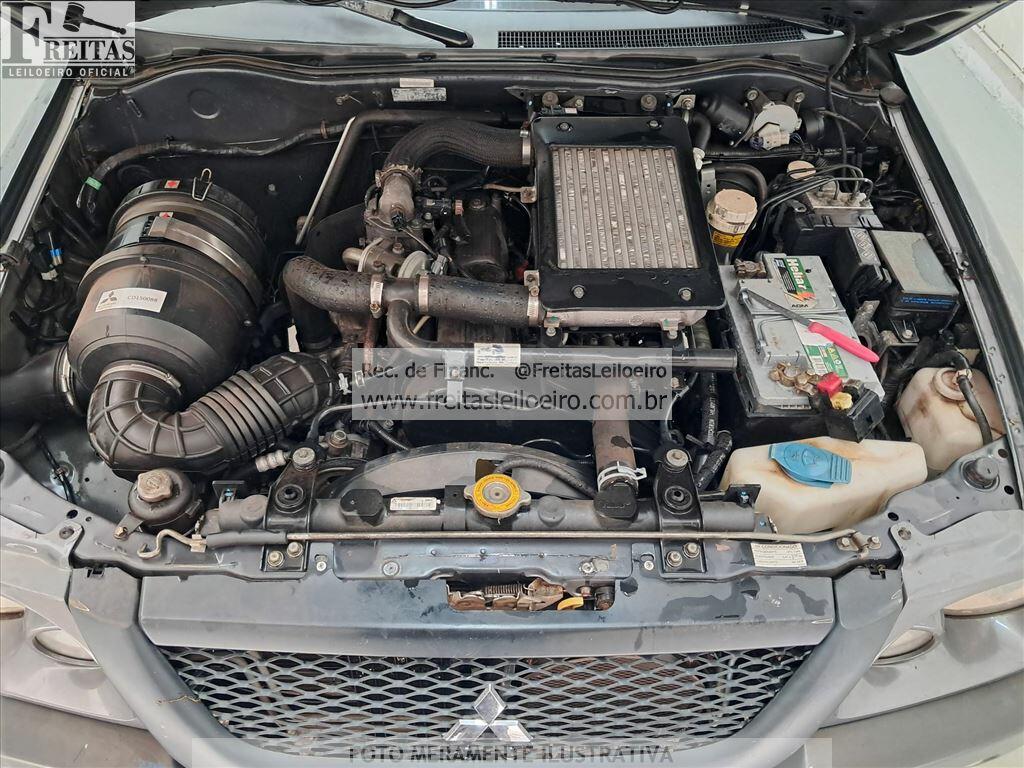 Foto 11 de 27: MMC/L200 4X4 GL, 11/12, PLACA: A__-___2, DIESEL, CINZA