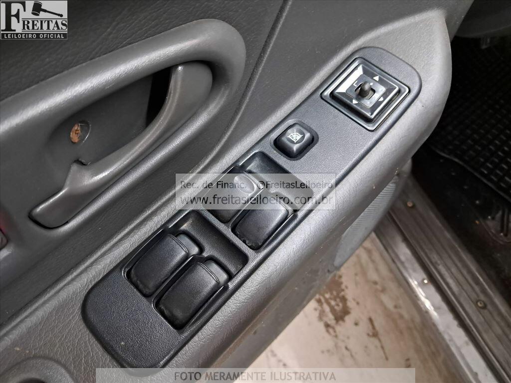 Foto 13 de 27: MMC/L200 4X4 GL, 11/12, PLACA: A__-___2, DIESEL, CINZA