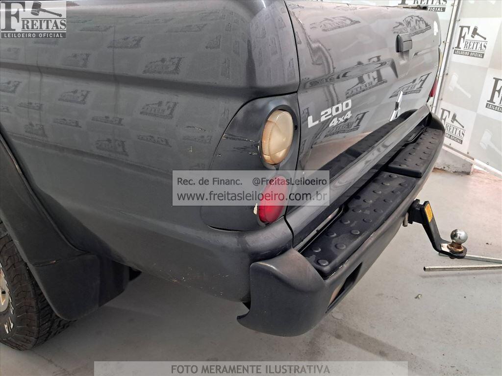 Foto 25 de 27: MMC/L200 4X4 GL, 11/12, PLACA: A__-___2, DIESEL, CINZA