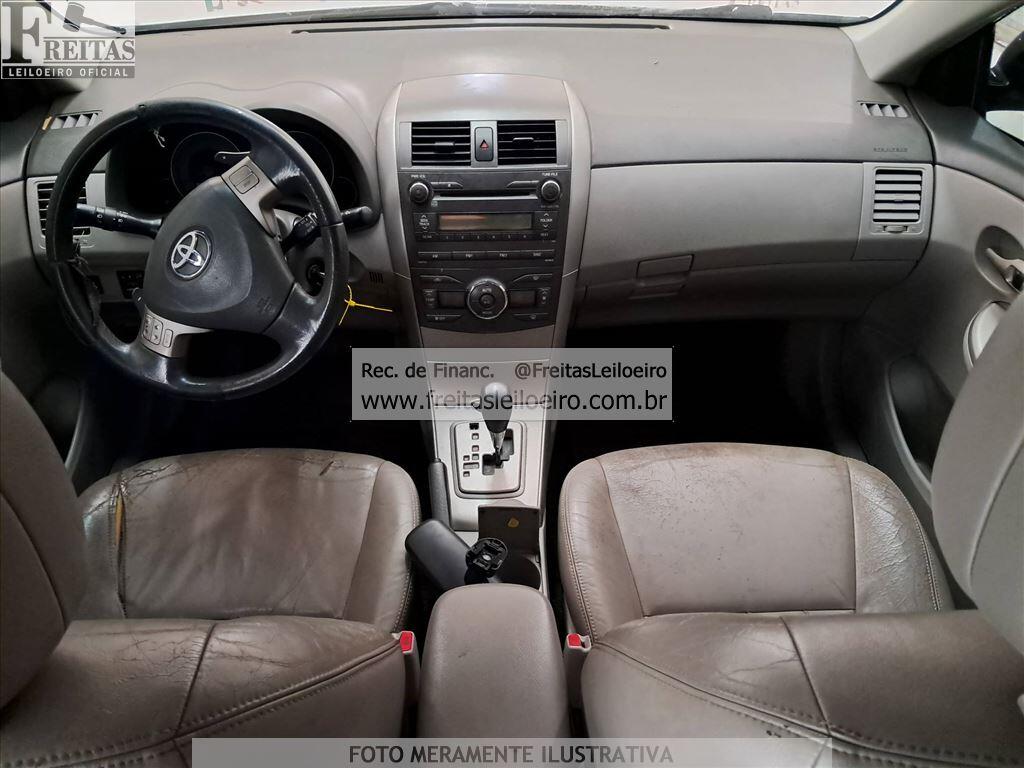 Foto 5: TOYOTA/COROLLA XEI20FLEX, 11/11, PLACA: L__-___9, GASOL/ALC, BRANCA