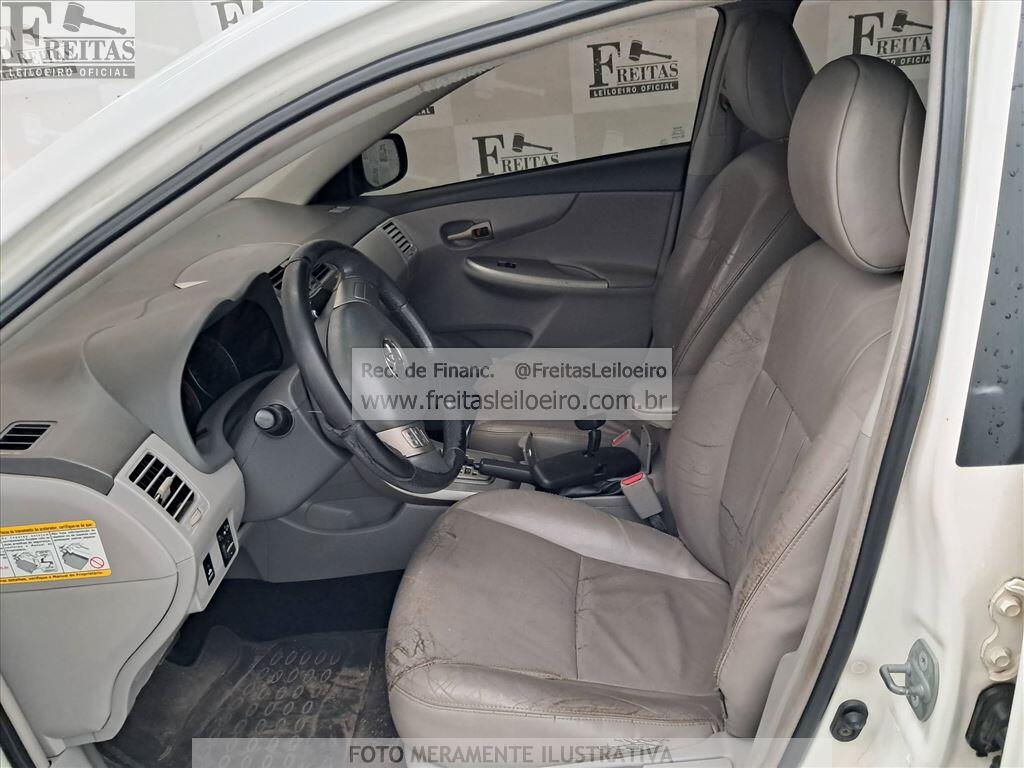 Foto 6 de 27: TOYOTA/COROLLA XEI20FLEX, 11/11, PLACA: L__-___9, GASOL/ALC, BRANCA