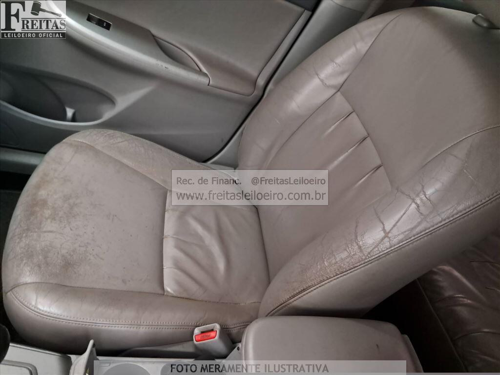 Foto 20 de 27: TOYOTA/COROLLA XEI20FLEX, 11/11, PLACA: L__-___9, GASOL/ALC, BRANCA