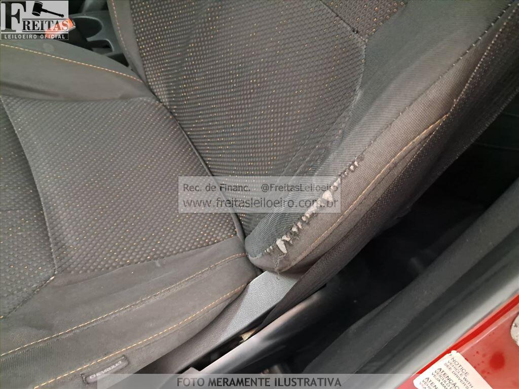 Foto 12 de 25: CHEVROLET/ONIX 1.0MT LT, 12/13, PLACA: E__-___6, GASOL/ALC, VERMELHA