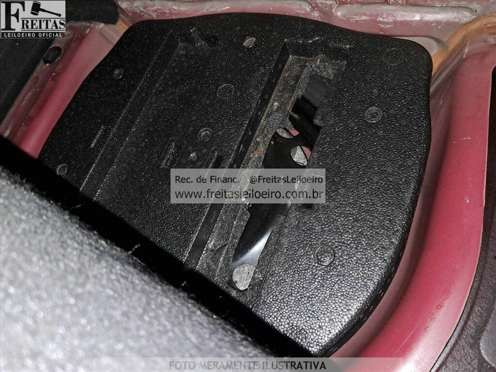 Foto 22 de 25: CHEVROLET/ONIX 1.0MT LT, 12/13, PLACA: E__-___6, GASOL/ALC, VERMELHA