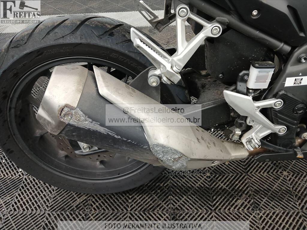 Foto 6 de 13: HONDA/CB 500 HORNET, 25/26, PLACA: U__-___0, GASOLINA, BRANCA