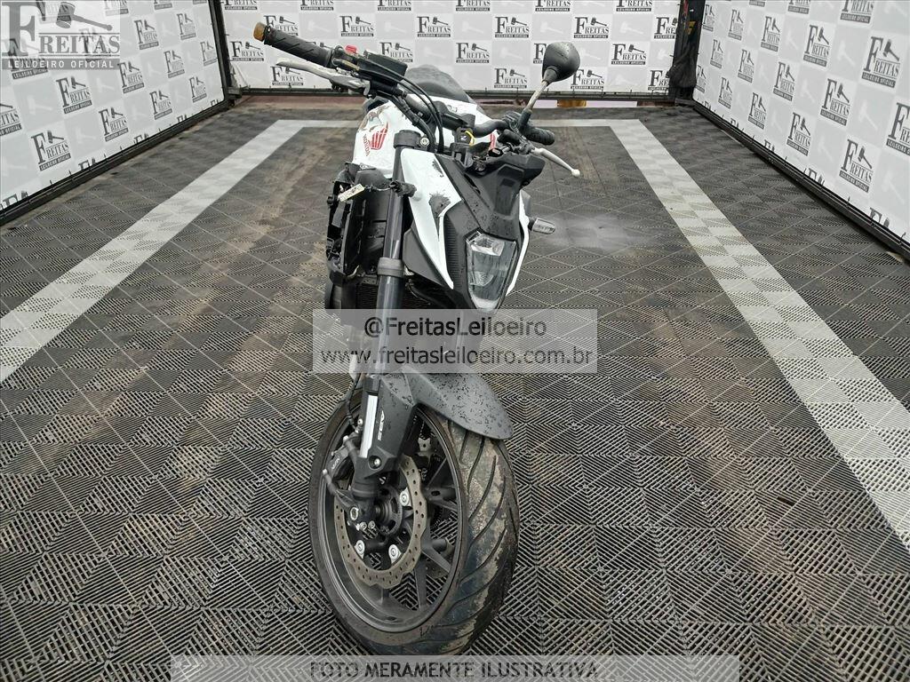 Foto 11 de 13: HONDA/CB 500 HORNET, 25/26, PLACA: U__-___0, GASOLINA, BRANCA