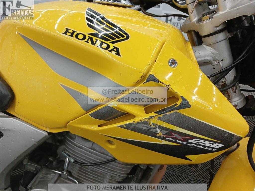 Foto 8 de 15: HONDA/CBX 250 TWISTER, 07/07, PLACA: D__-___3, GASOLINA, AMARELA
