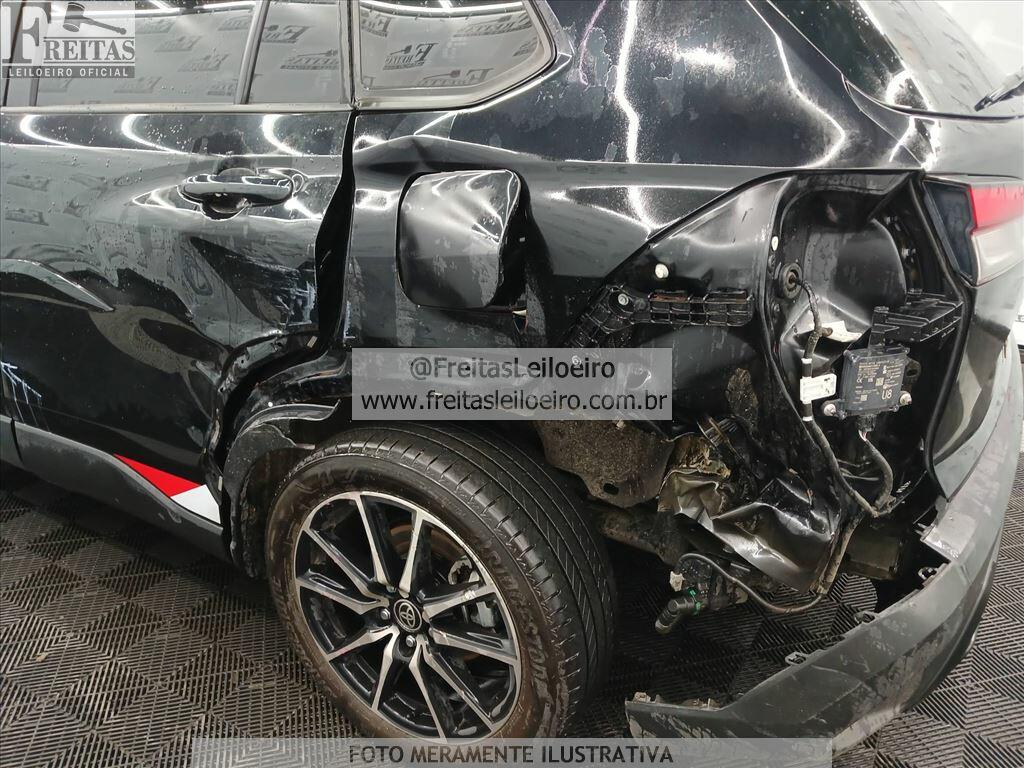 Foto 16 de 20: TOYOTA/CCROSS GRS, 25/26, PLACA: T__-___6, GASOL/ALC, PRETA