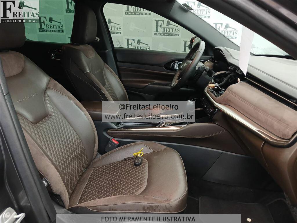 Foto 6 de 18: JEEP/COMMANDER OVR T, 24/25, PLACA: S__-___5, GASOL/ALC, CINZA