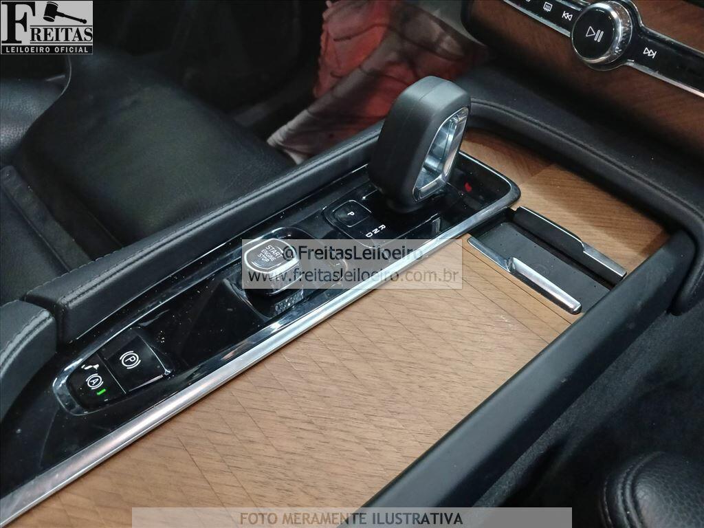 Foto 8 de 19: I/VOLVO XC90 T8 PLUS, 22/23, PLACA: F__-___1, GAS/ELETR, CINZA