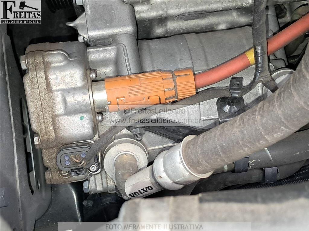 Foto 12 de 19: I/VOLVO XC90 T8 PLUS, 22/23, PLACA: F__-___1, GAS/ELETR, CINZA