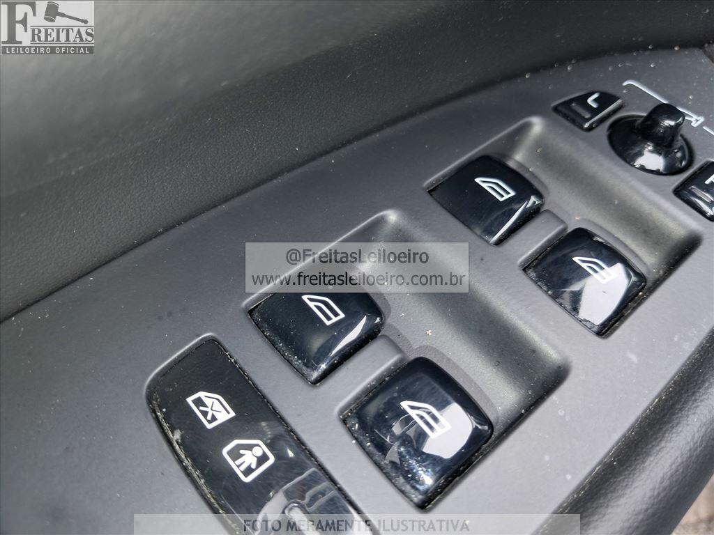 Foto 13 de 19: I/VOLVO XC90 T8 PLUS, 22/23, PLACA: F__-___1, GAS/ELETR, CINZA