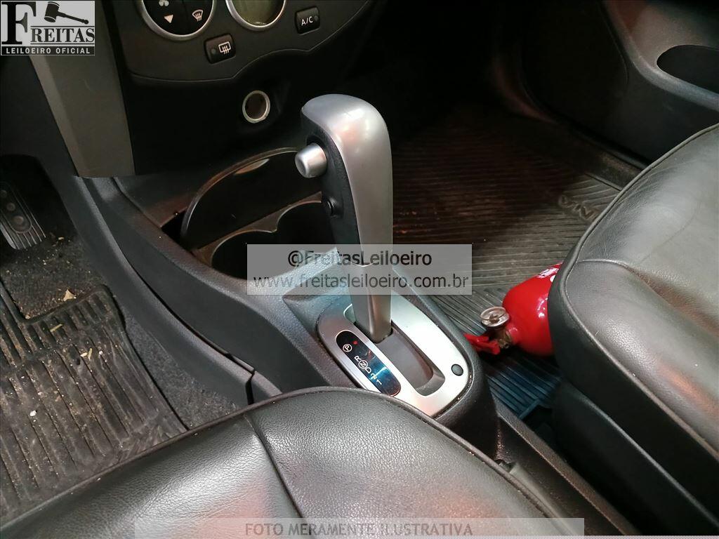 Foto 8 de 19: NISSAN/LIVINA XGEAR 18, 13/14, PLACA: F__-___6, GASOL/ALC, CINZA