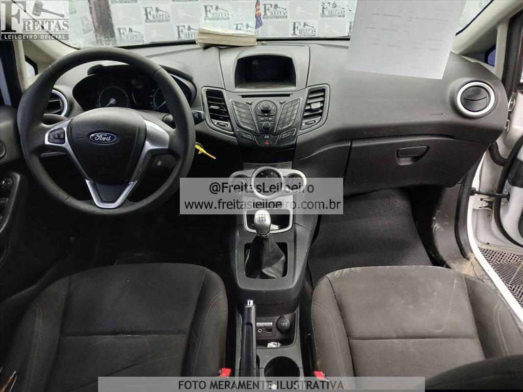 Foto 5: FORD/FIESTA HA 1.6L SE, 13/14, PLACA: F__-___3, GASOL/ALC, BRANCA