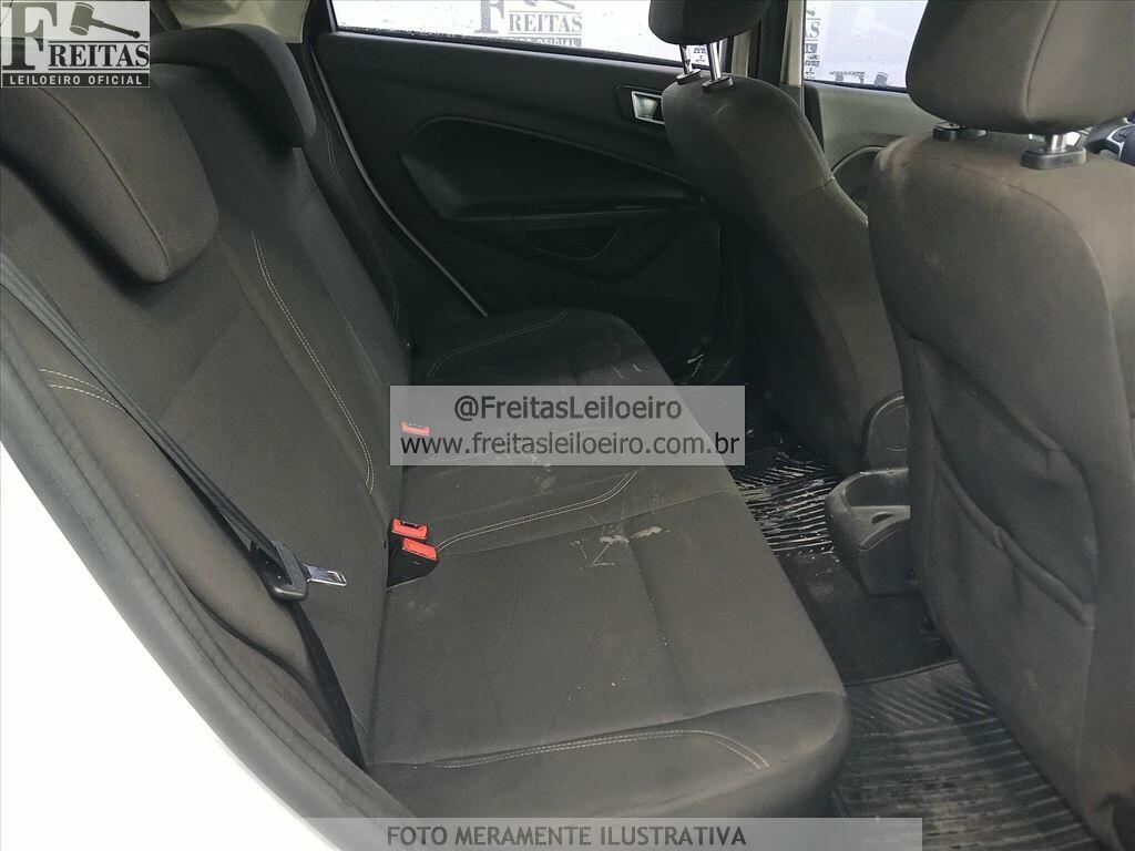 Foto 7 de 21: FORD/FIESTA HA 1.6L SE, 13/14, PLACA: F__-___3, GASOL/ALC, BRANCA