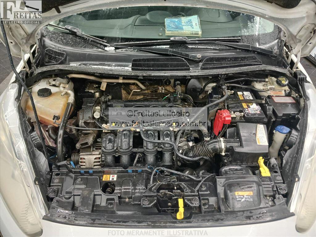 Foto 9 de 21: FORD/FIESTA HA 1.6L SE, 13/14, PLACA: F__-___3, GASOL/ALC, BRANCA