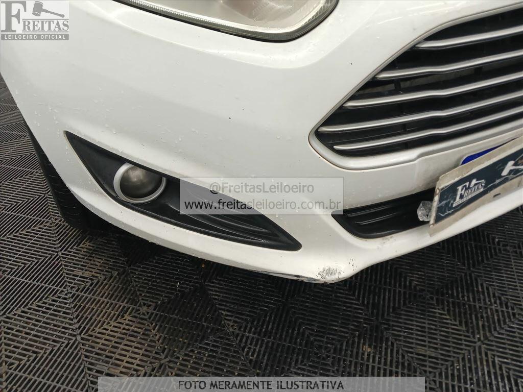 Foto 15 de 21: FORD/FIESTA HA 1.6L SE, 13/14, PLACA: F__-___3, GASOL/ALC, BRANCA