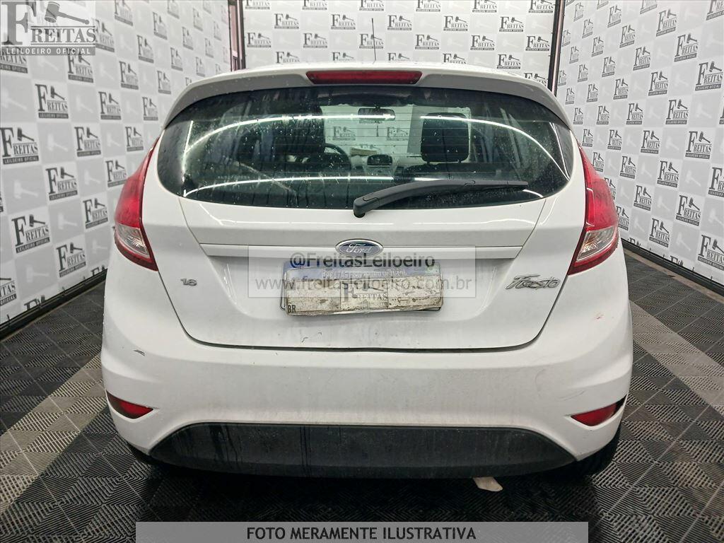 Foto 18 de 21: FORD/FIESTA HA 1.6L SE, 13/14, PLACA: F__-___3, GASOL/ALC, BRANCA