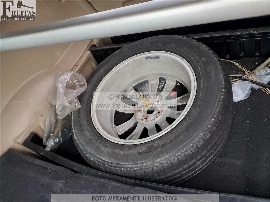 Foto 11 de 23: I/KIA SORENTO EX2 2.4G25, 12/12, PLACA: F__-___4, GASOLINA, PRETA