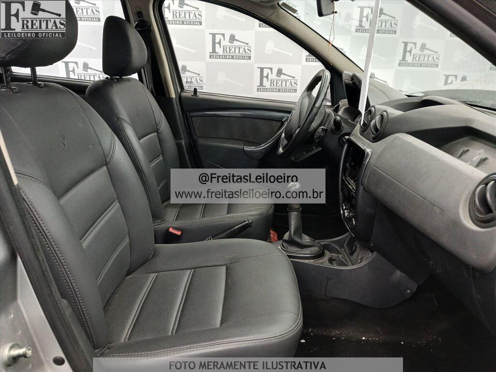 Foto 6 de 17: RENAULT/DUSTER 16 D 4X2, 13/13, PLACA: A__-___8, GASOL/ALC, PRATA
