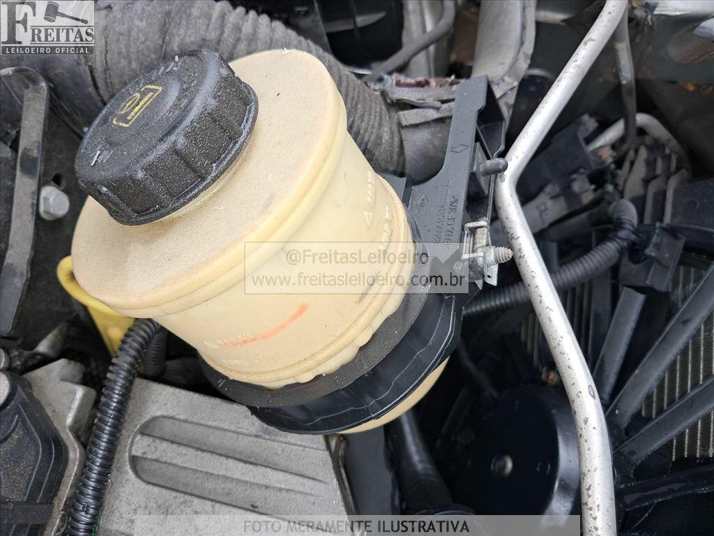 Foto 12 de 17: RENAULT/DUSTER 16 D 4X2, 13/13, PLACA: A__-___8, GASOL/ALC, PRATA