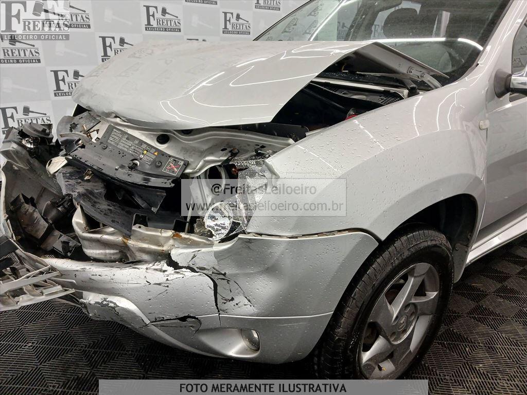 Foto 15 de 17: RENAULT/DUSTER 16 D 4X2, 13/13, PLACA: A__-___8, GASOL/ALC, PRATA